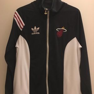 NWOT Womens XL zip up